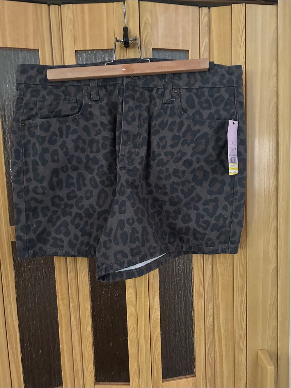 wild fable Women’s Leopard Print Jean Shorts - Black